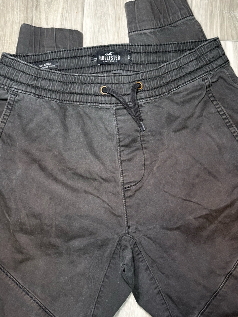 Hollister Men's Black Jogger Sweatpants